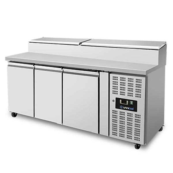 Saladette 3 kapılı (1/1 GN) çalışma yüzeyi 8× 1/3 GN +2°C ile +8°C arası fanlı soğutma menteşeli kapak